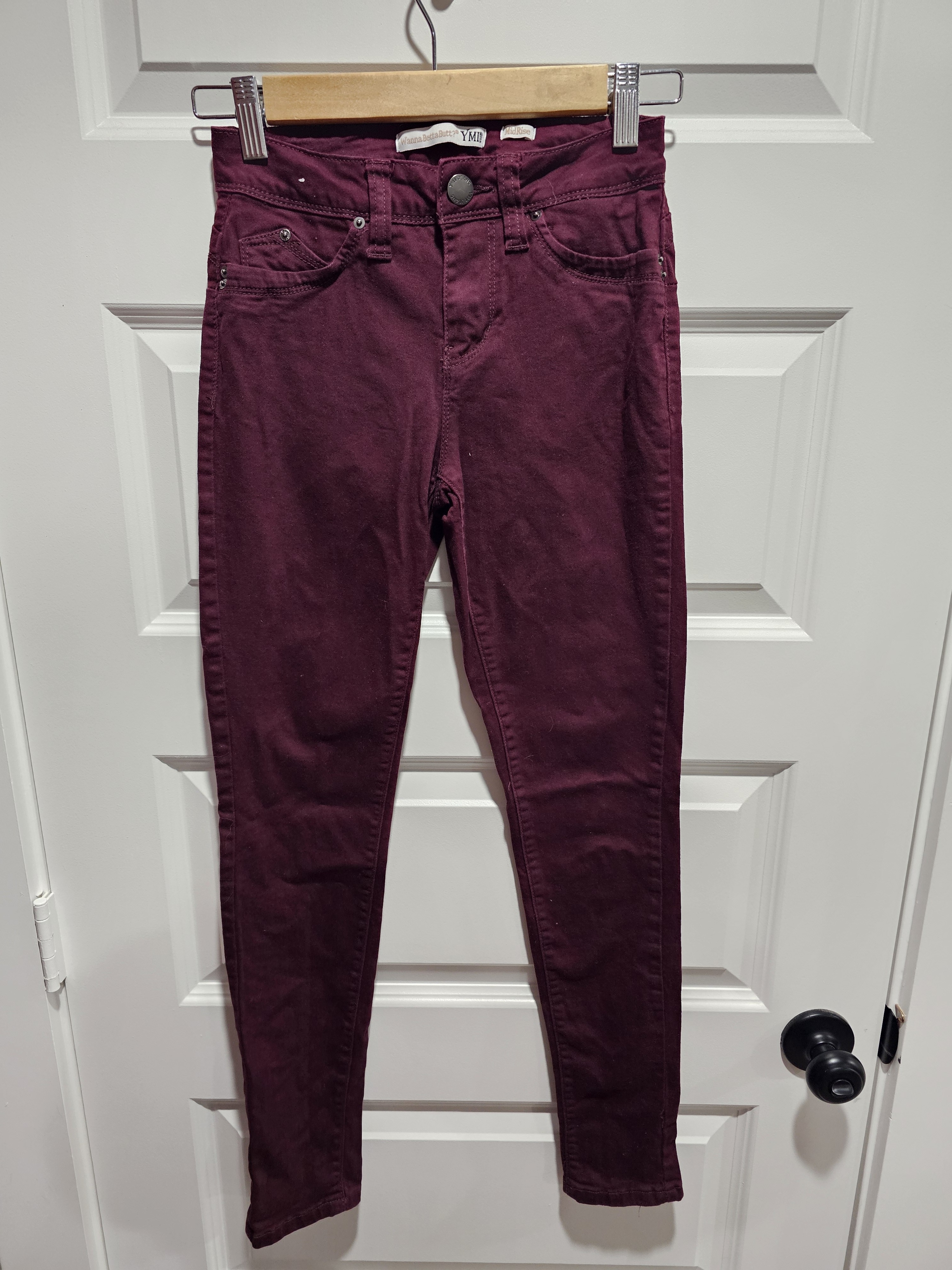 Ymi Women's Skinny Jeans In Burgundy